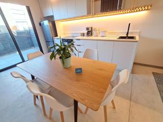 32 on Park unit 1 - 4