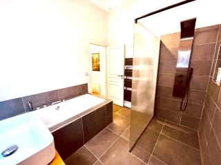 Le Pari Nîmois, avec Parking, Centre Ville Arènes - 2