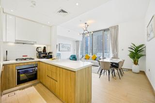 ThriveHomes 2BR - Overlooking the Lake & Skyline - 1