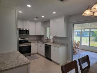 Manatee River Bungalows - 2 - 1