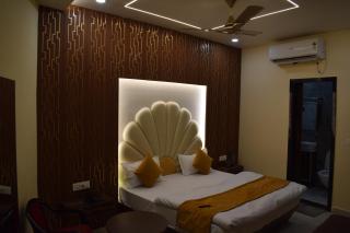 Hotel Brij Inn - 3