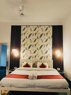 Sunrise Homestay - Jalukbari - 9