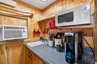 Timber Ridge Cabin- Rustic Getaway - 3