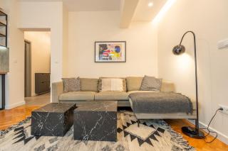 Stylish One-Bedroom Haven Near Doctor Garden - 5