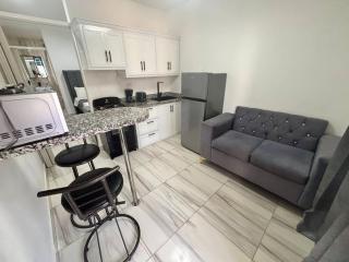 Studio Au centre-ville 2 minutes de la plage 105 - 6