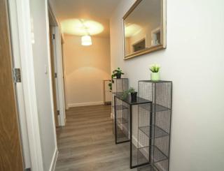3 bed, 2 bathroom large apartment - 5