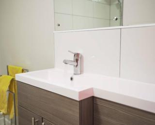 3 bed, 2 bathroom large apartment - 1