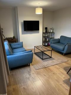 Flaxman Avenue - Lovely 4 bed home, 5 mins drive to York City Centre, Free superfast Wi-fi, Free on-street parking - 6