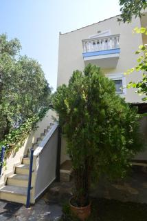 Iris Maisonettes and Studios - 7