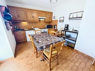 Family House With Garden For 8 At Prety - 3