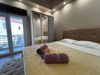 Estia Alternative Apartment - 8