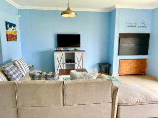 Family Beach House Retreat - 2