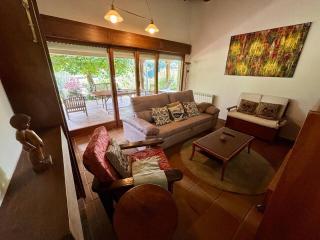 Chalet con jardín junto a playas - 2