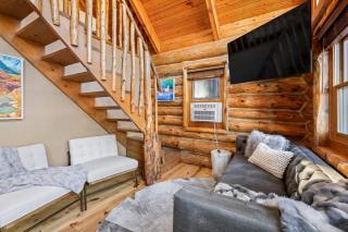 Ponderosa Retreat- Log Home with Hot Tub - 6