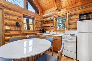 Ponderosa Retreat- Log Home with Hot Tub - 1
