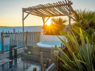 Camping Paradis 4 étoiles Au Port de L'Houmeau - La Rochelle - 2