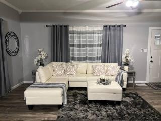 Notre Dame Getaway! Walk to ND! Host a Tailgate! - 7