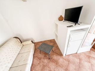 Apartment LacoDeLama mini resort - Wohnung Pina mit Pool by Interhome - 1