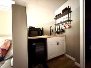 Romantic Riverfront Retreat - 3