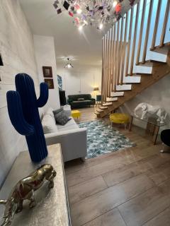 Idéal groupe tarif long séjour maison 4chambres 8lits 2salles de bain 3wc terrasse stationnement gratuit - 0