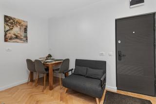 Quiet 1 bedroom, central - 1