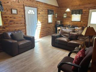 Deluxe Cabin #20 with Hot Tub on Patoka Lake in Southern Indiana - 5