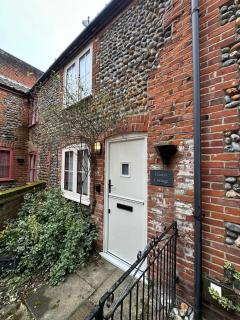 Haven Cottage Cromer, located moments from the beach - 1