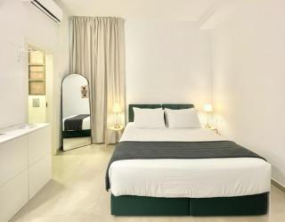 Nachlaot Gem - Bright, Central and Cozy - 0