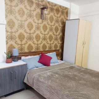 Lovely room in koregaon park - 0