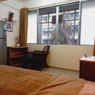 Lovely room in koregaon park - 3