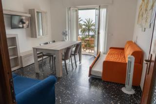 Rivamare 3 Bilocale Fronte Mare - 2