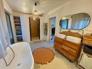 Mas en pierre calme et confort - 3