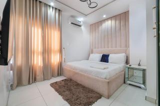 Minimalist 2 bedroom Apartment - 4