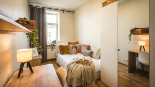 Families & Large Groups - 6 Bedrooms - 11 Guests - Central Location - 0