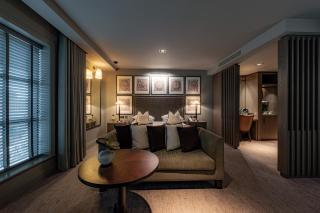 Dakota Manchester - 8