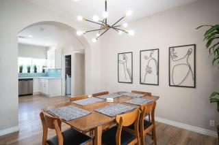 Paradise Palms Retreat - Mid Century Modern Pool Villa near STRIP - 2