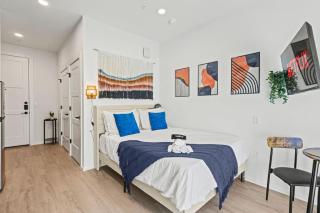 Cozy Arts District Stay Gym, Games and Yoga - 3