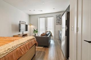 Studio in Downtown Houston - Shared Pool, Gym - 9