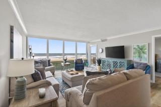 Beachfront Condo Pool Surfing Fishing EW 205 - 7