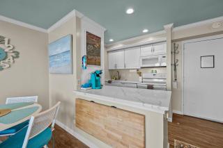 Oceanfront Beach Condo, Pool, Gym, Fishing Surfing - 2
