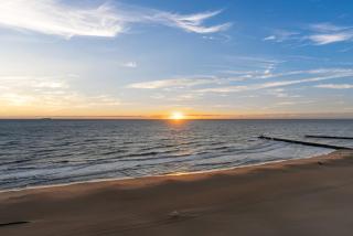 Oceanfront Beach Condo, Pool, Gym, Fishing Surfing - 0