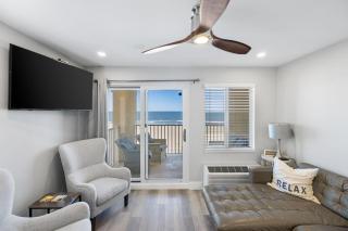 Oceanfront Beach Condo, Pool, Gym, Fishing Surfing - 4