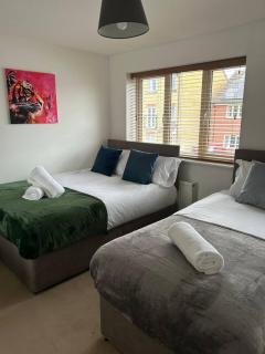 Stadium View House Work Stays Welcome, Free Parking - 9