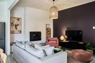 The Garden Cottage convenient, central stay with parking - 4