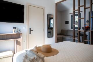 Sun&Sky Luxury Studios - 7