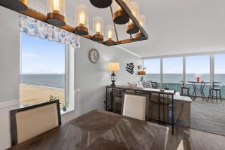 Beachfront Condo Pool Surfing Fishing EW 1101 - 8