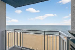Beachfront Condo Pool Surfing Fishing EW 1101 - 5