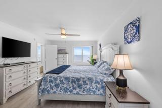 Oceanfront Beach Condo, Pool, Gym, Fishing Surfing - 4