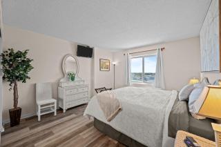 Oceanfront Beach Condo, Pool, Gym, Fishing Surfing - 3