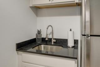 1 Mi to Comerica Park Convenient Couples Retreat - 2